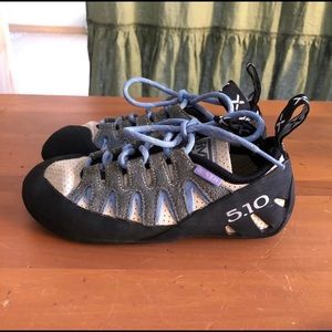 Five Ten 5.10 Rock Climbing Shoes  Excellent Condition Size 5 Women’s